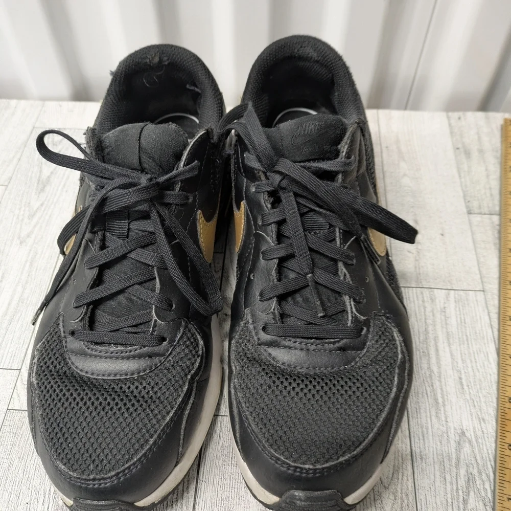 Nike Air Max Black and Gold Sneakers Size 8